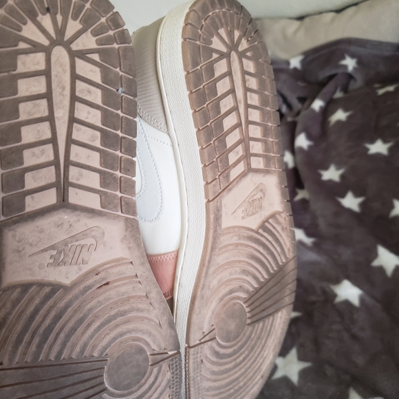 Jordan 1 Mid Milan Special edition Jordans immaculate condition and suedeproofer - Picture 9 of 14